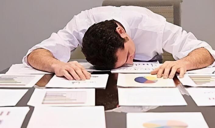 上夜班发朋友圈的句子文案