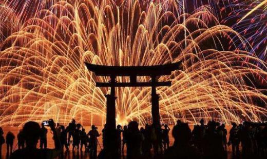 和心爱的人一起看烟花的句子文案