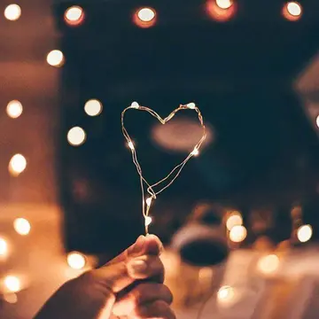 适合晚上发的朋友圈短句