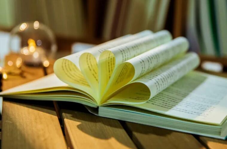 适合发说说文案的唯美诗句