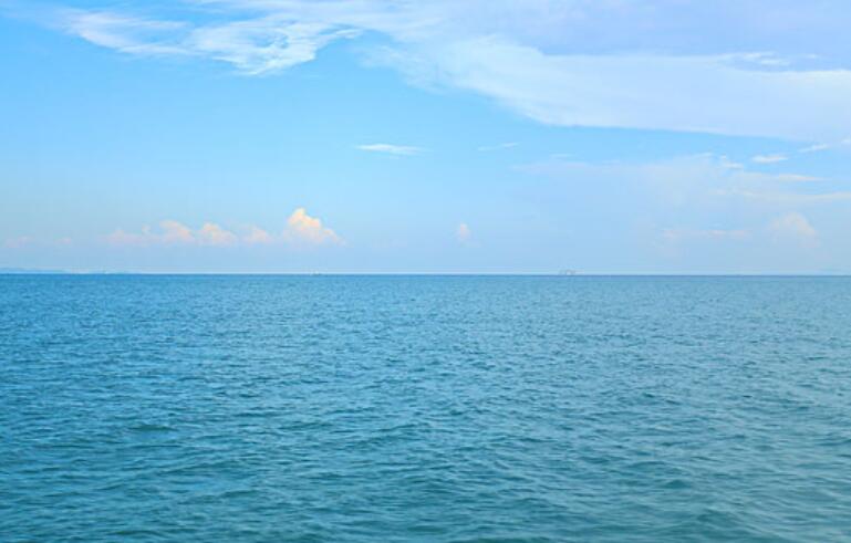 海边发抖音必火的句子文案