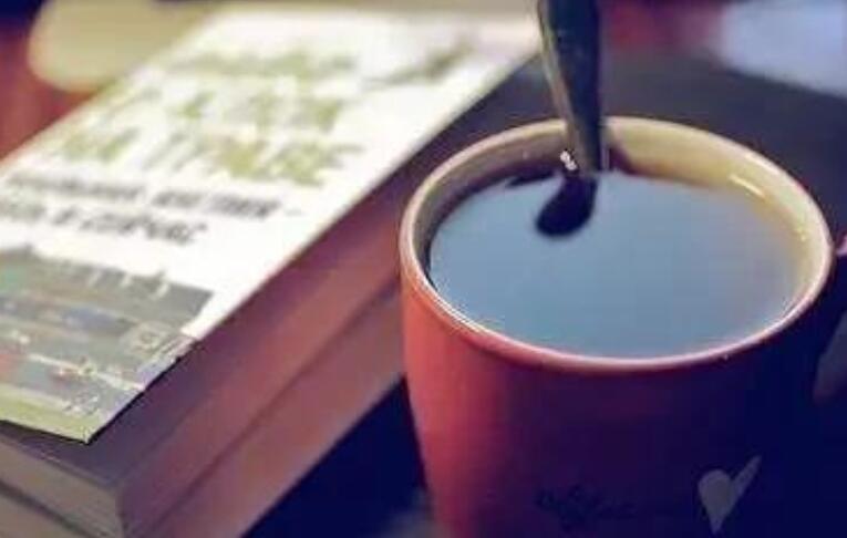 女人喝咖啡的心情说说文案