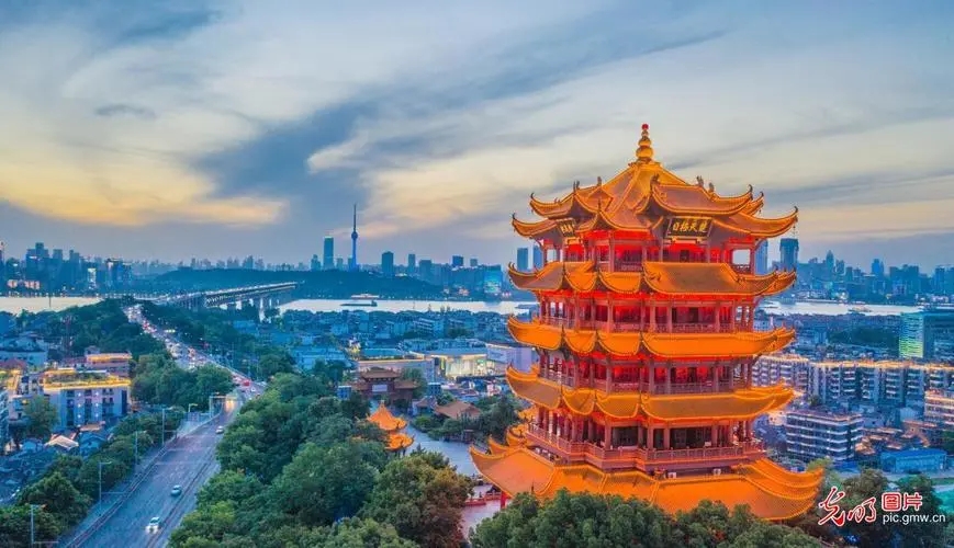 关于黄鹤楼的诗