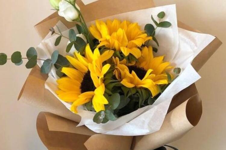 教师节看图怎么写一段话