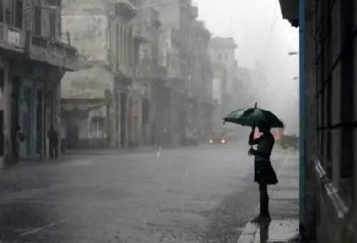 雨天聚会的说说文案