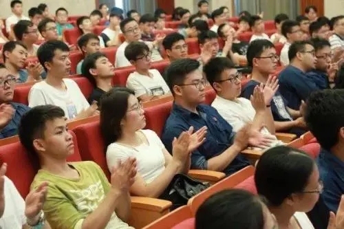 欢迎新同事加入一句话