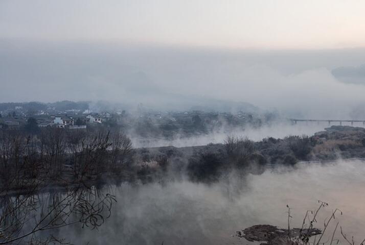 描写江南山水美景的诗句文案