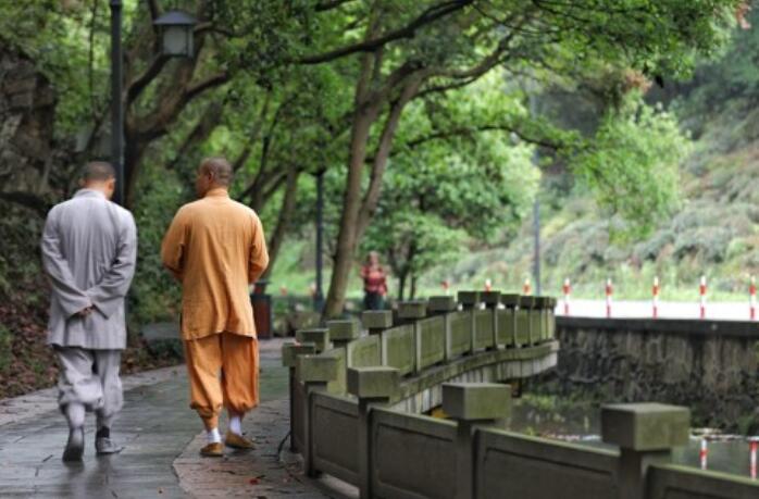 不想和小人计较的句子文案