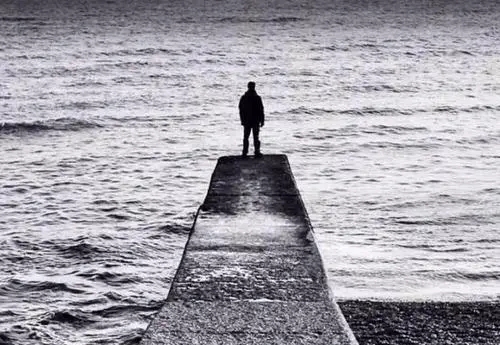 一个人孤单的经典说说文案