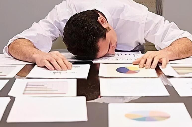 加班的朋友圈怎么发