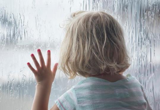 伤感的8个字的句子文案