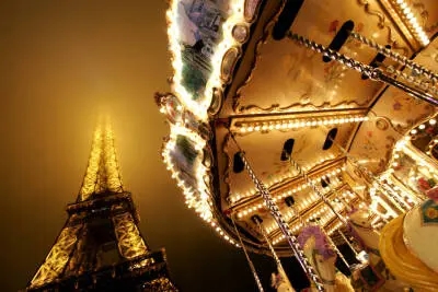 坐旋转木马的朋友圈说说文案