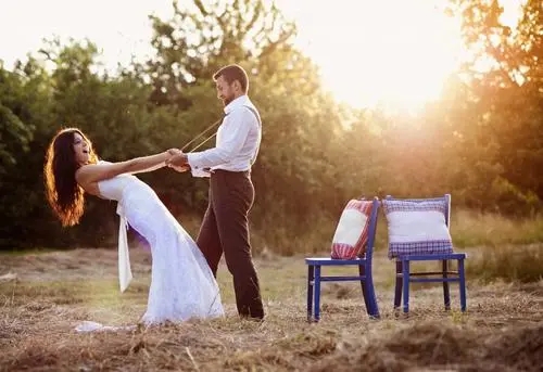 适合公布恋情的文案沙雕