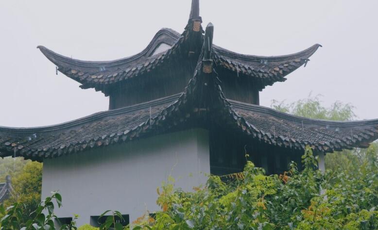 描写初夏的优美段落