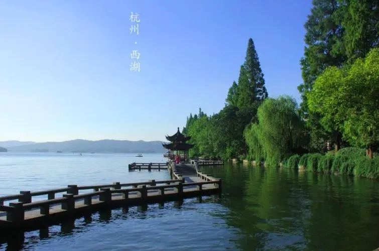 形容西湖美景优美句子文案