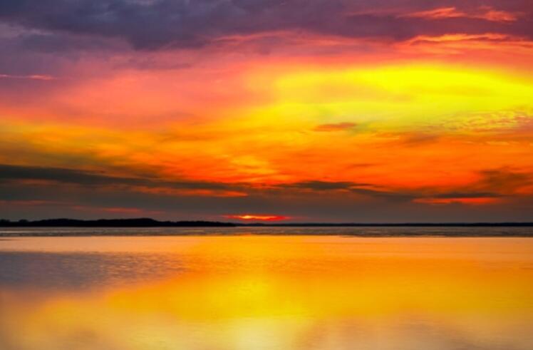 夜晚海边的说说文案