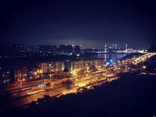 晚上拍了夜景关于心情的说说文案