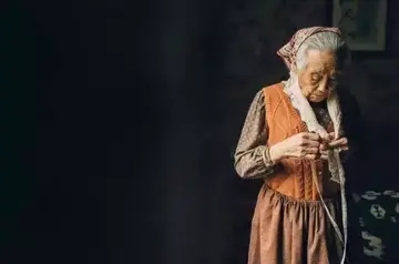 孙子怀念逝去奶奶的诗句文案