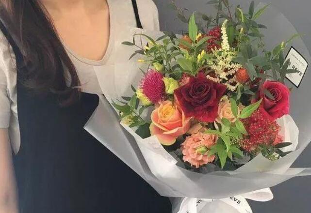 朋友圈卖花的文案