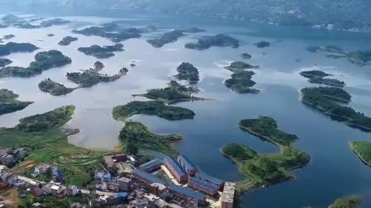 出去溜达发朋友圈