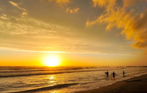 讽刺男人斤斤计较的句子文案