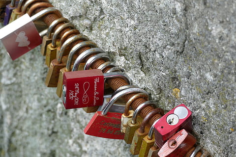 关于爱情死心的句子文案