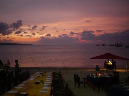 几个朋友聚在一起说说文案