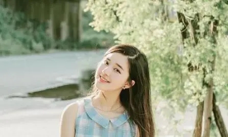 形容女人迷人的句子文案