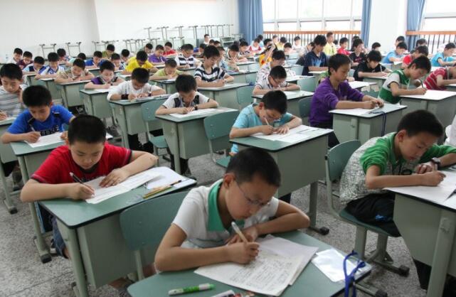 描写人物外貌的好句文案