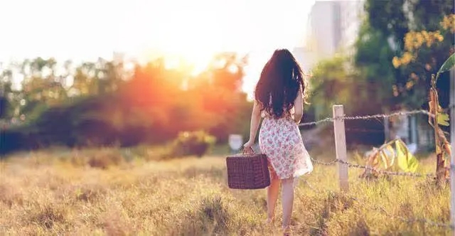 内心淡定的女人句子文案