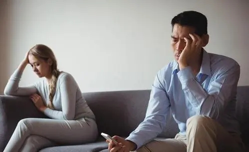 对男人心痛的句子文案句句刺心