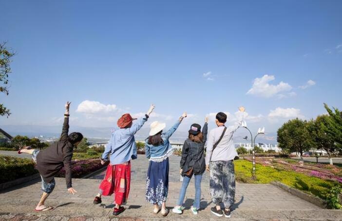 旅行说说文案最火一句话