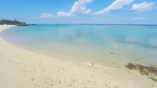 碧海蓝天沙滩的诗句文案