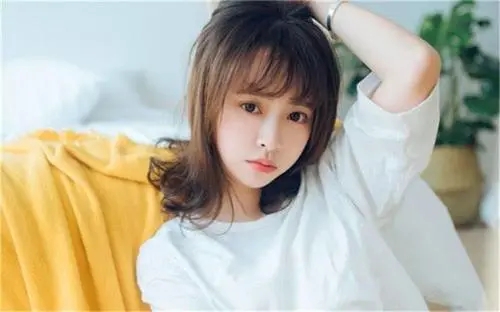 夸赞女人漂亮的句子文案