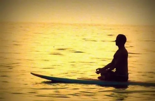 关于脱离尘世的名句文案