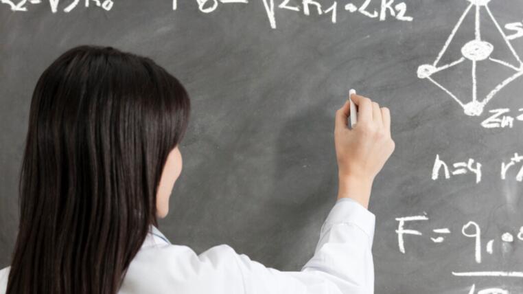 赞美老师的诗句文案和名言