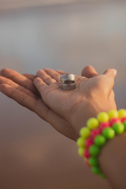 结婚请帖送呈和恭请什么意思 请帖的送呈是什么意思?