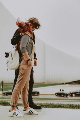 大客机一排有几个座位 飞机一排多少个座位？拜托各位了 3Q