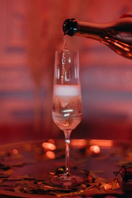 二婚中午摆酒还是晚上摆酒 二婚的人办喜宴是中午还是晚上