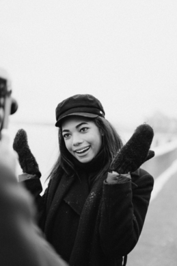 结婚照不挂了放哪儿合适 结婚照不挂了怎么处理