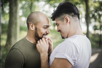拍结婚证照片头发颜色有要求吗 结婚证能染发拍照吗