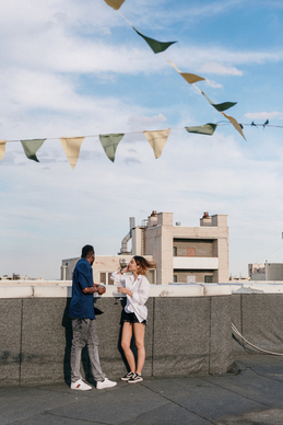 婚礼主持人搞笑提问 司仪搞笑套路 婚礼主持人搞笑提问