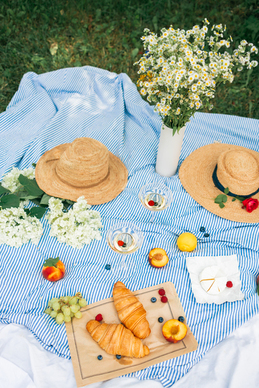 婚纱硬纱会变形吗