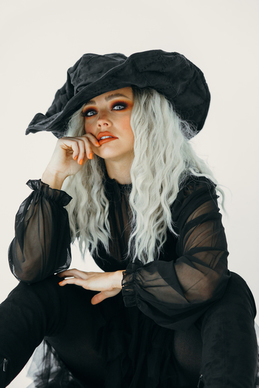 婚纱价格一览表 买一套婚纱大概多少钱？