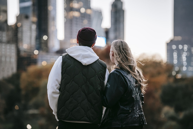 婚检一个人去需要带什么 如果一个人去婚检要带些什么证件？