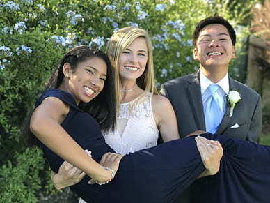 参加白事为啥要戴黄金 参加葬礼后回来需要带黄金首饰多久