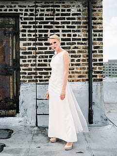 定婚戒男女各戴哪个手 定婚戒男女各戴哪个手