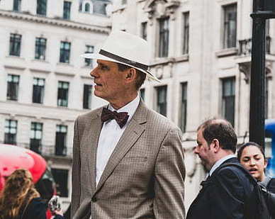 订婚邀请文案通知家人 订婚宴微信邀请语