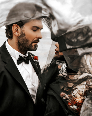 老旧黑白照片修复 大学生老照片一键修复