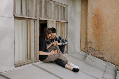 新郎新娘的胸花和父母的大小 婚礼胸前佩花一般需要多少